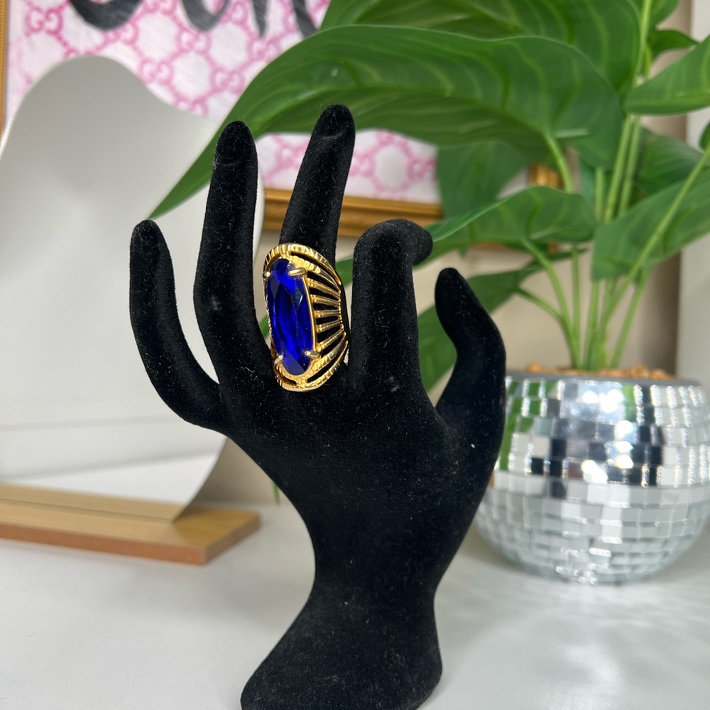 Elegant Gold and Blue Statement Ring